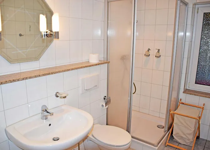 Ferienwohnung/ Ferienzimmer Asche